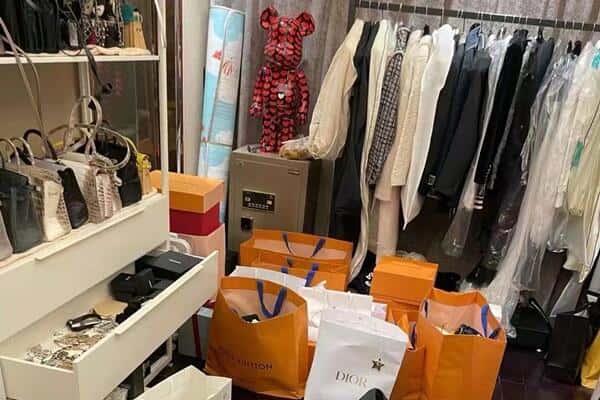 阿拉善右旗回收一线品牌衣服